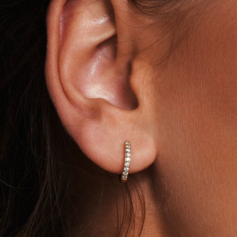 Pendientes Huggie Pavé de Moissanita