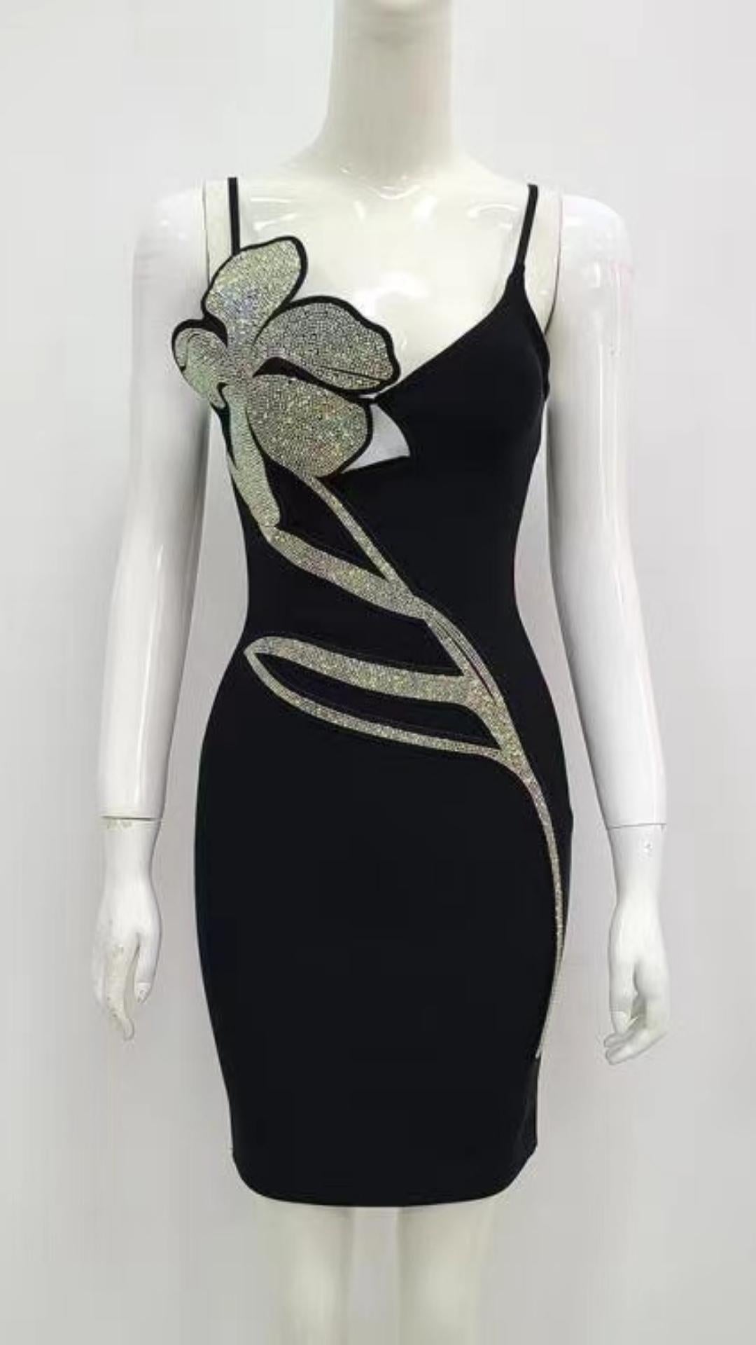 Vestido Mini de Tirantes con Pedrería Floral