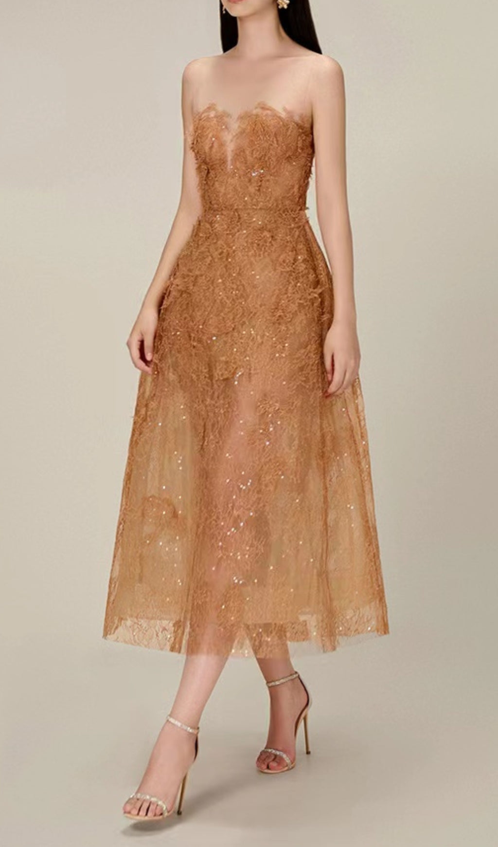Vestido Midi Caramelo de Encaje Floral Bordado