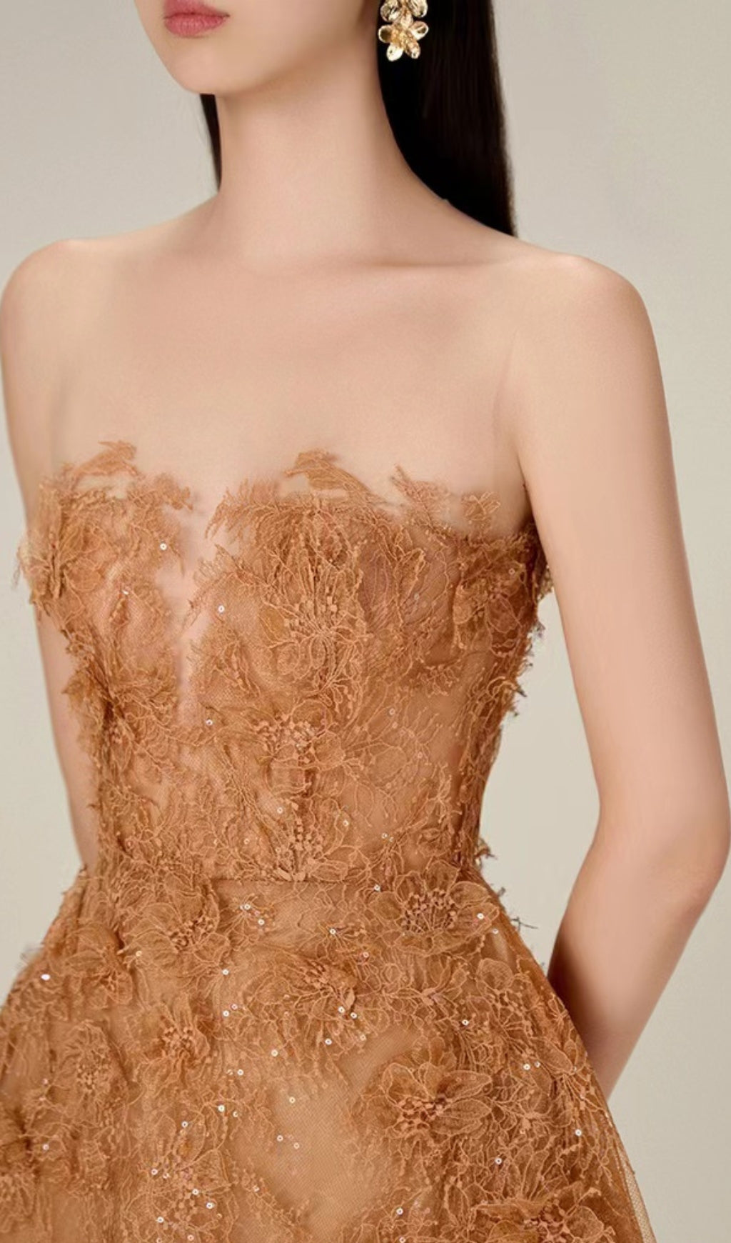 Vestido Midi Caramelo de Encaje Floral Bordado