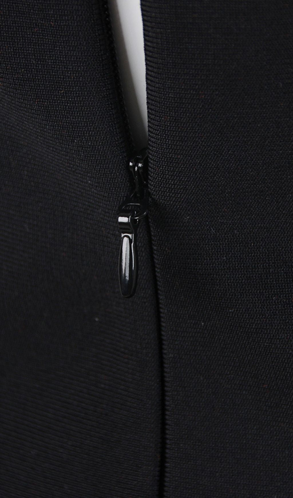 Vestido Mini de Tirantes con Pedrería Floral