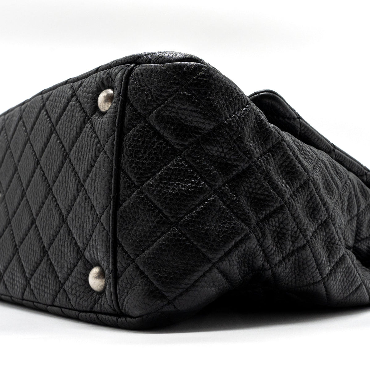 CHANEL XXL CLASSIC TRAVEL FLAP CALFSKIN BLACK RUTHENIUM HARDWARE