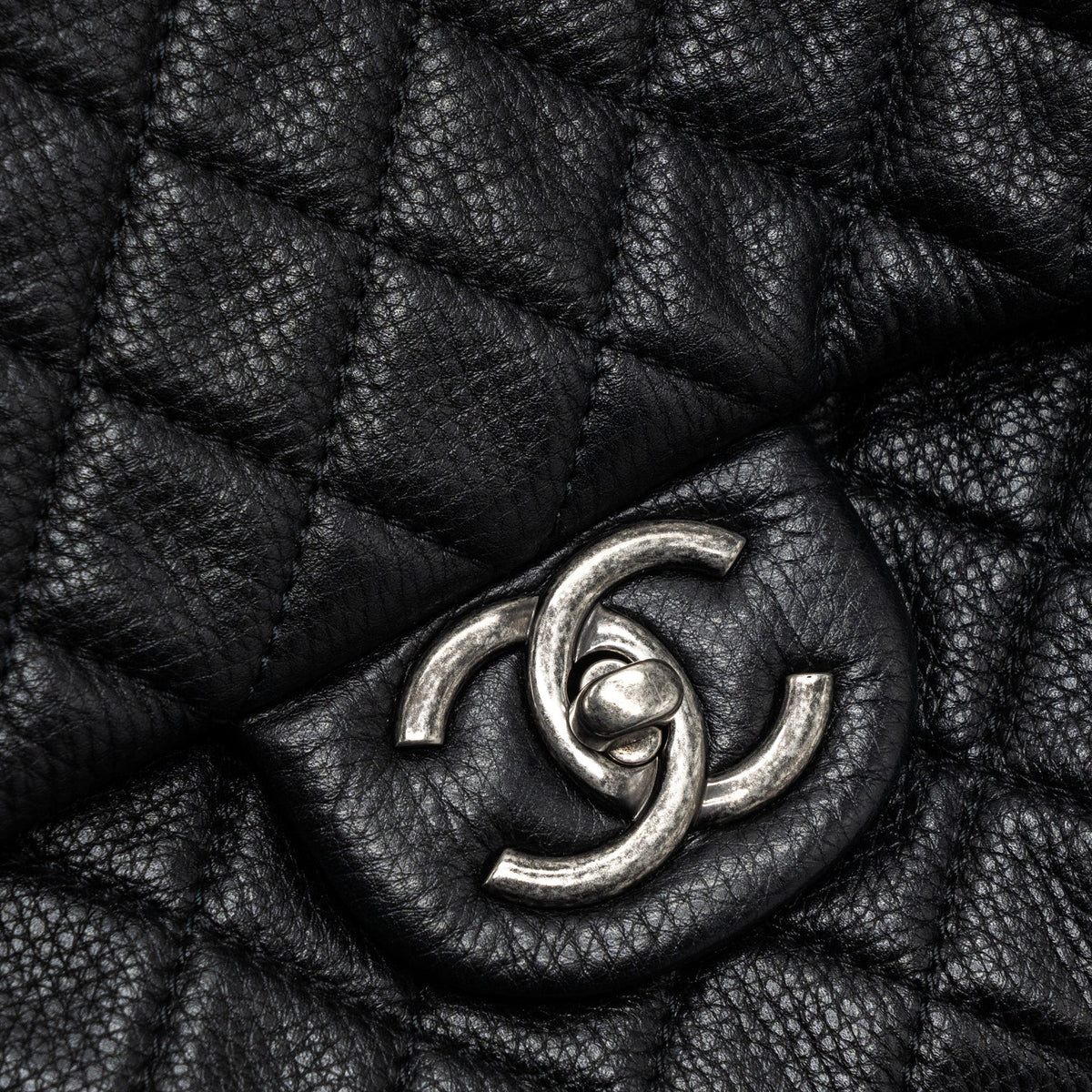 CHANEL XXL CLASSIC TRAVEL FLAP CALFSKIN BLACK RUTHENIUM HARDWARE