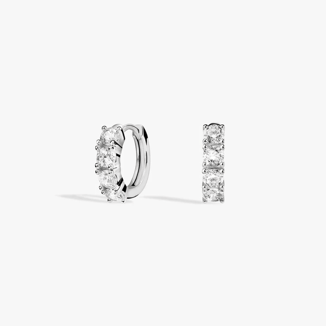 Pendientes Huggie de Moissanita