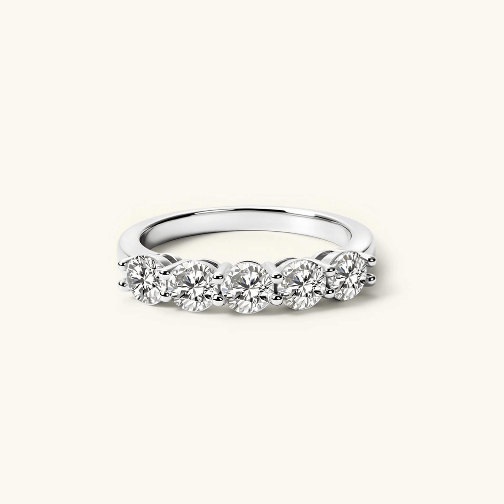 Anillo Media Alianza de Moissanita 4mm