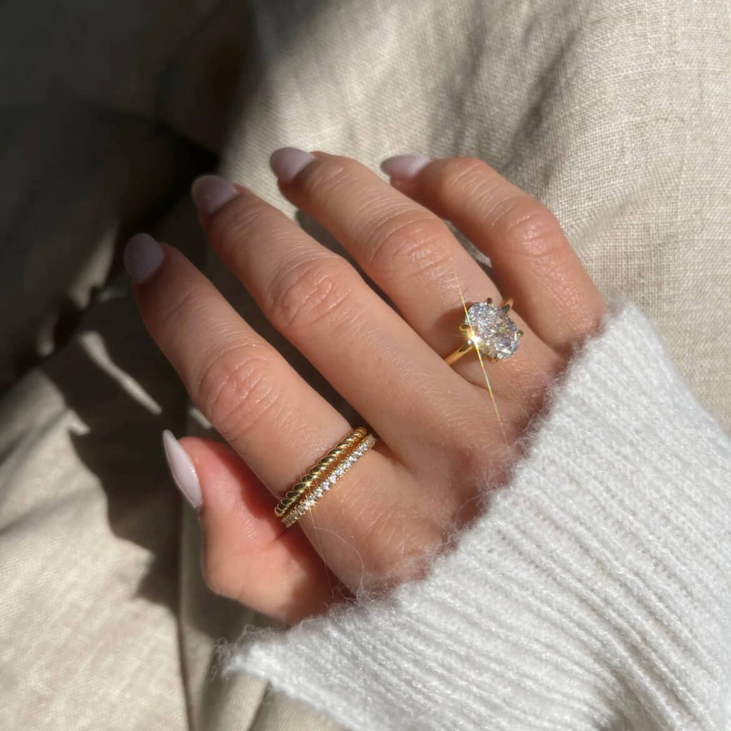 Anillo Solitario Ovalado de Moissanita 2ct