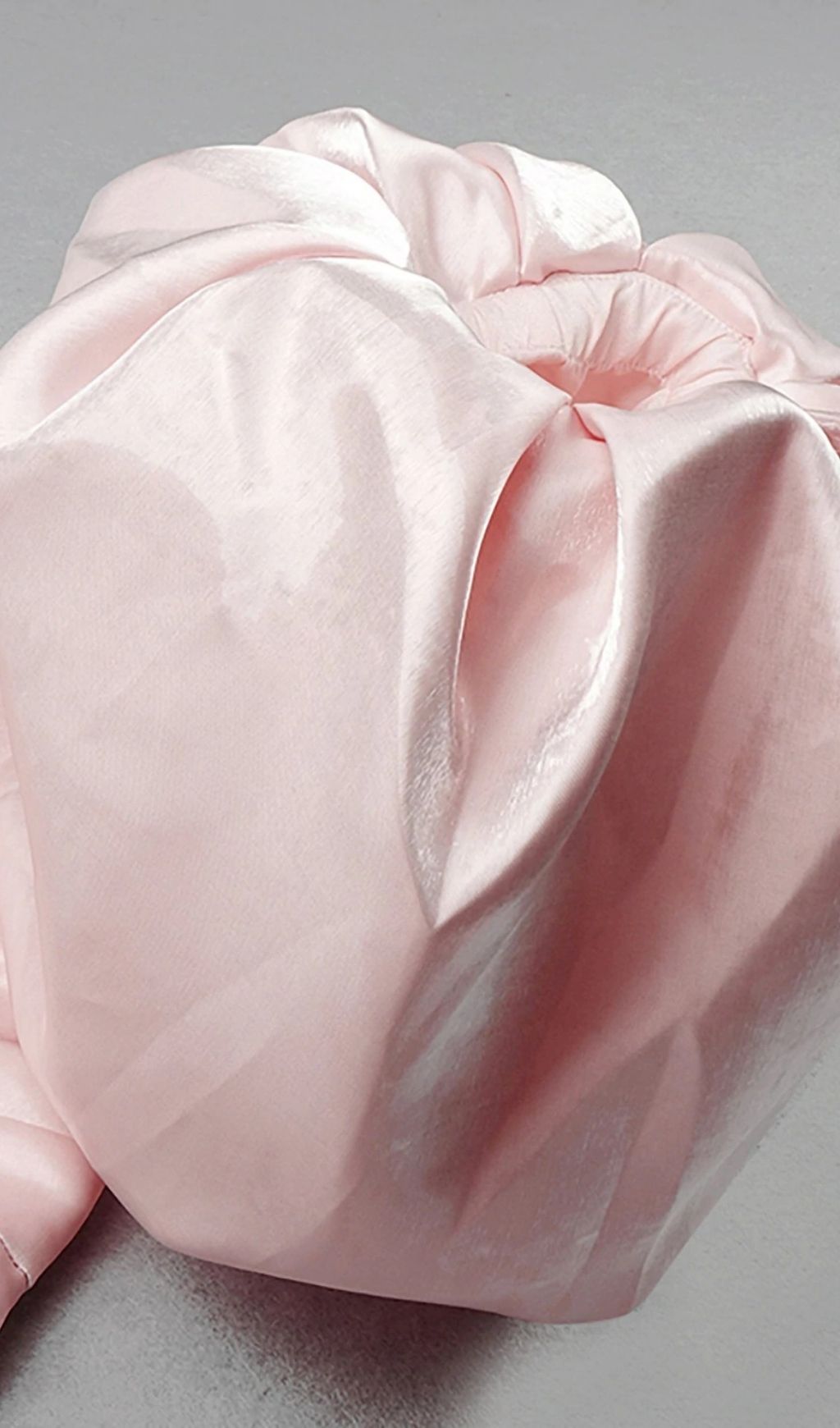 Vestido Midi Rosa Strapless de Satén