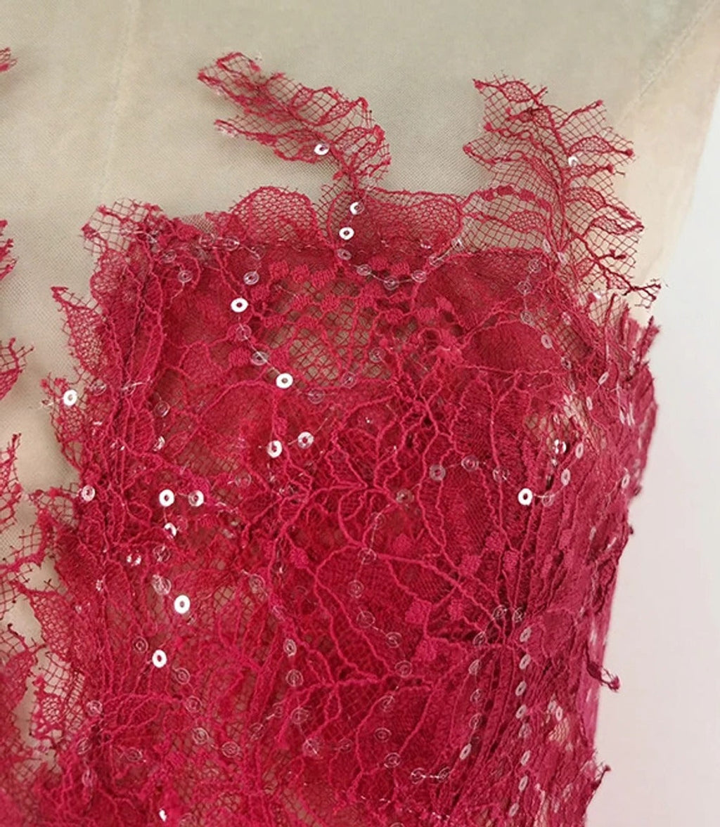 Vestido Midi Rojo de Encaje Floral Bordado